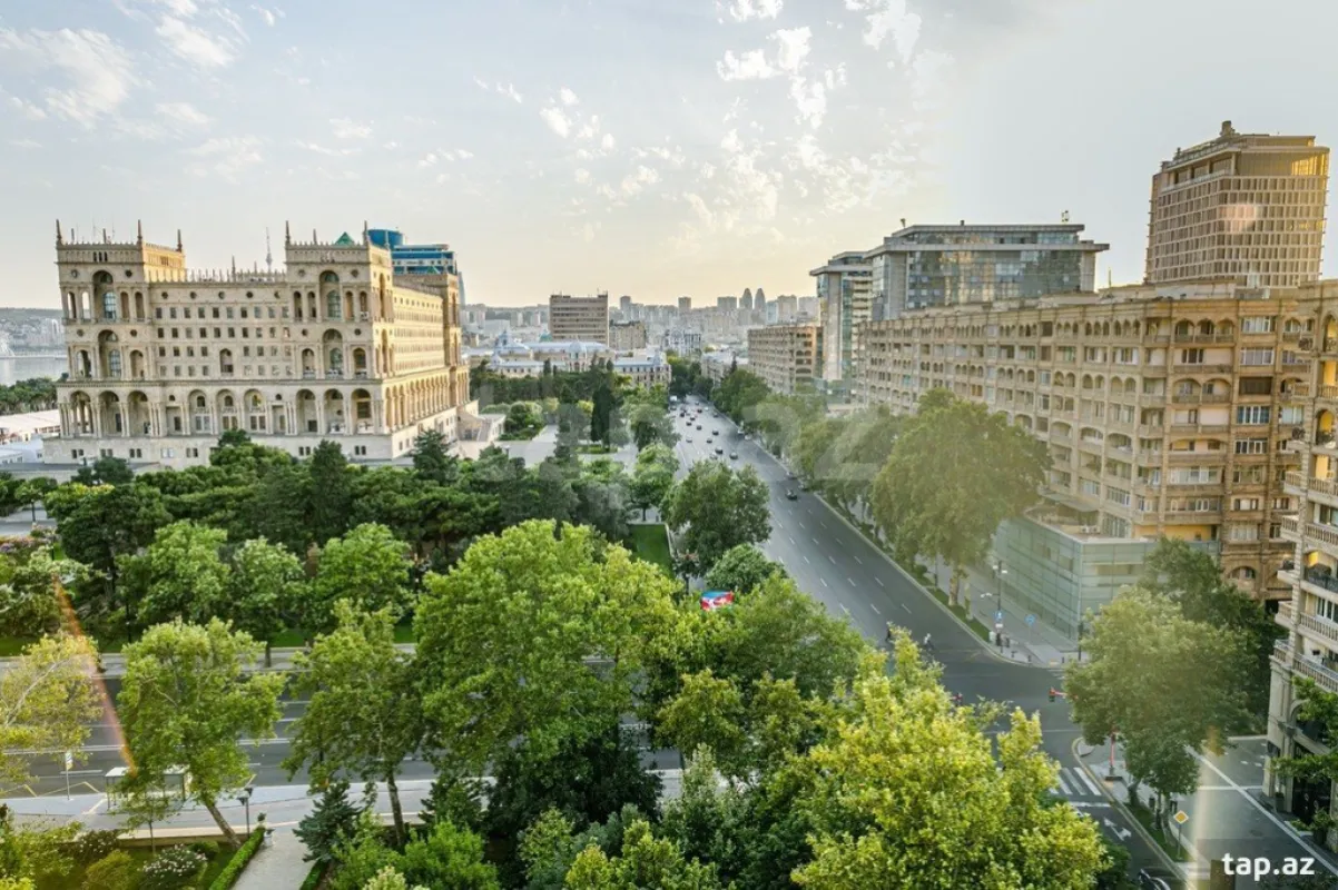 Kirayə verilir 3 otaqlı mənzil 135 m²