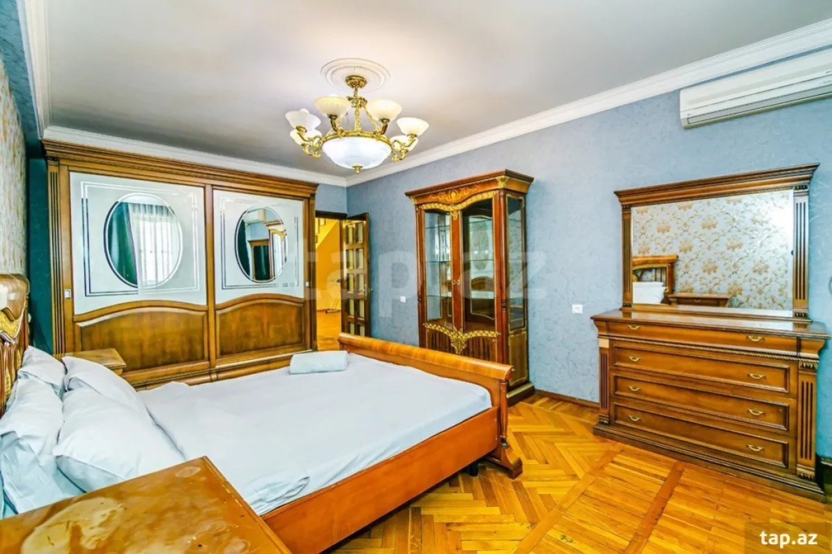 Kirayə verilir 3 otaqlı mənzil 135 m²