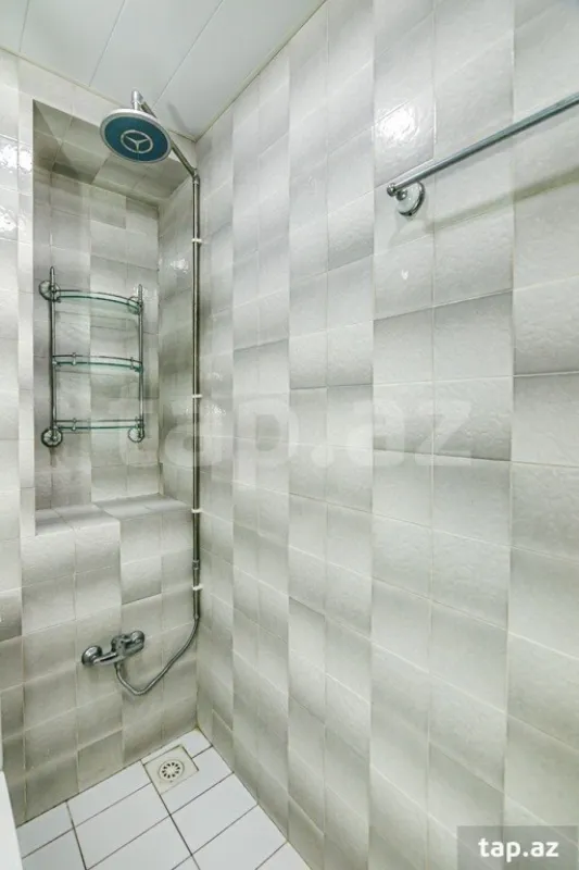 Kirayə verilir 3 otaqlı mənzil 135 m²