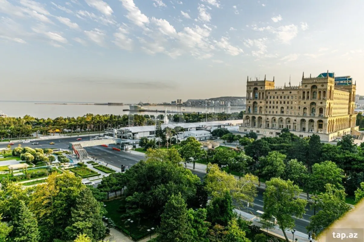 Kirayə verilir 3 otaqlı mənzil 135 m²