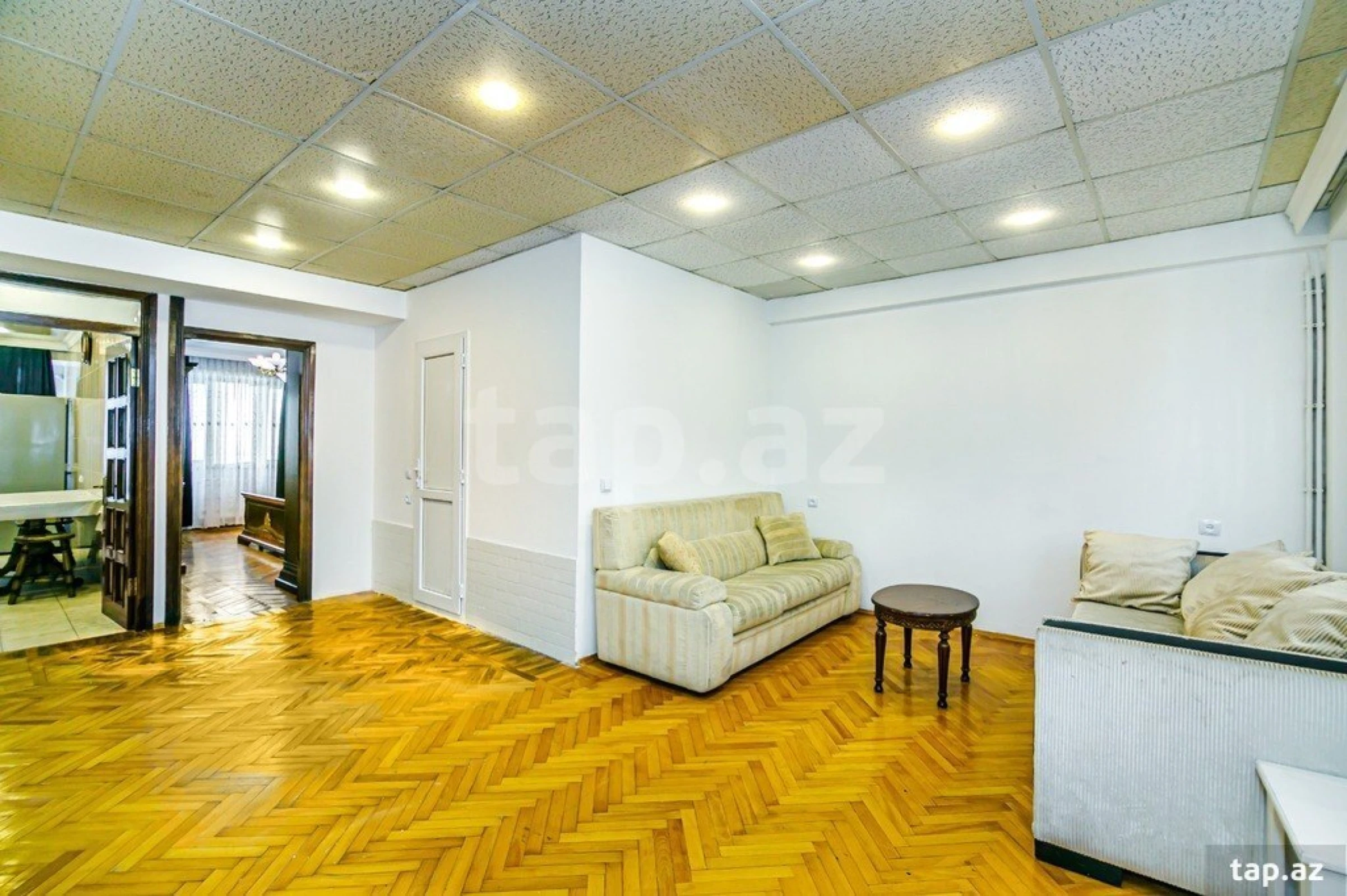 Kirayə verilir 3 otaqlı mənzil 135 m²