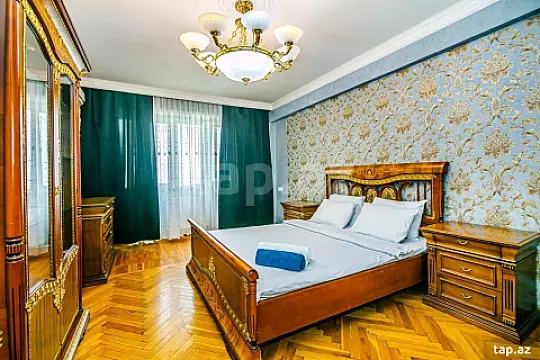 Kirayə verilir 3 otaqlı mənzil 135 m²
