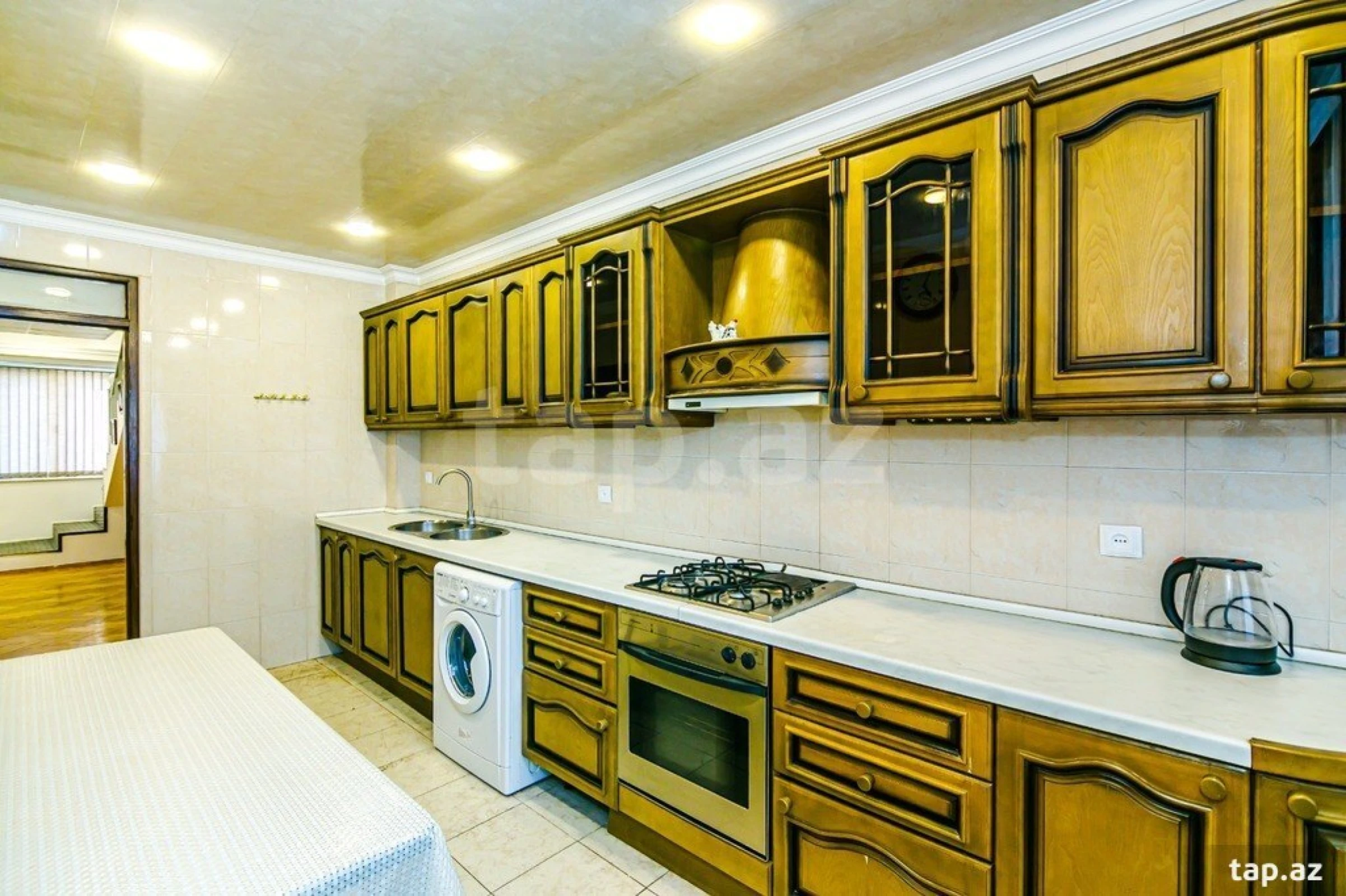 Kirayə verilir 3 otaqlı mənzil 135 m²