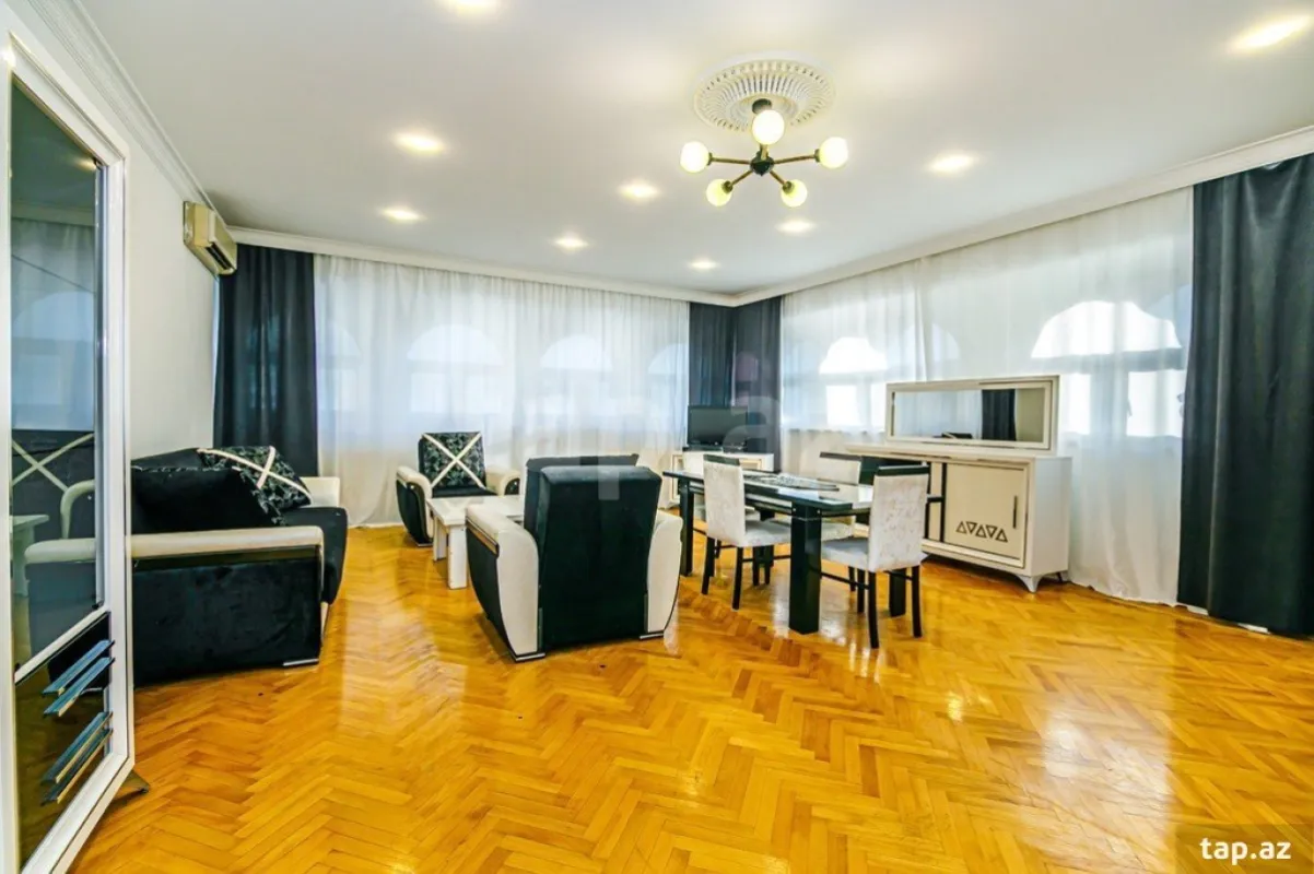 Kirayə verilir 3 otaqlı mənzil 135 m²