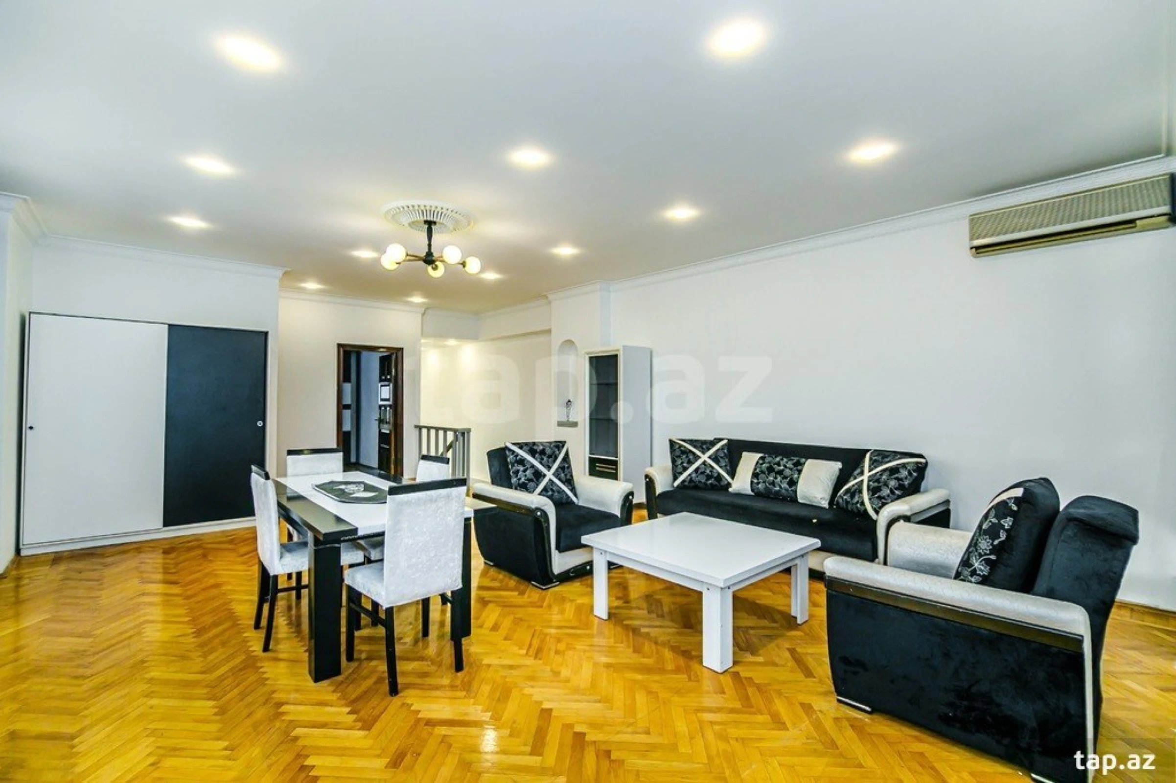 Kirayə verilir 3 otaqlı mənzil 135 m²