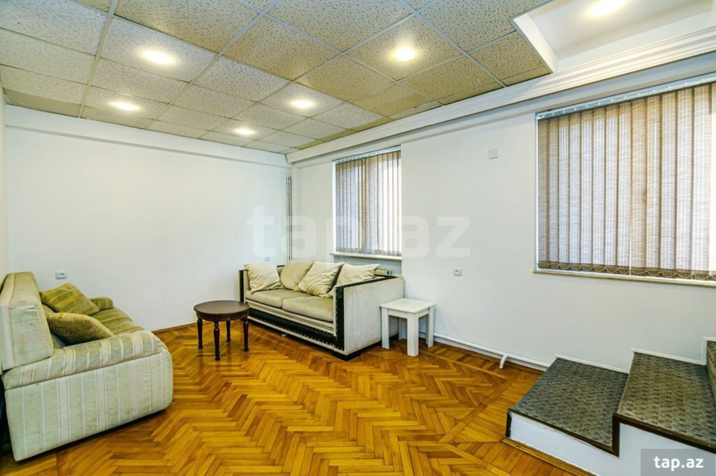 Kirayə verilir 3 otaqlı mənzil 135 m²