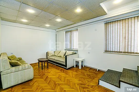 Kirayə verilir 3 otaqlı mənzil 135 m²