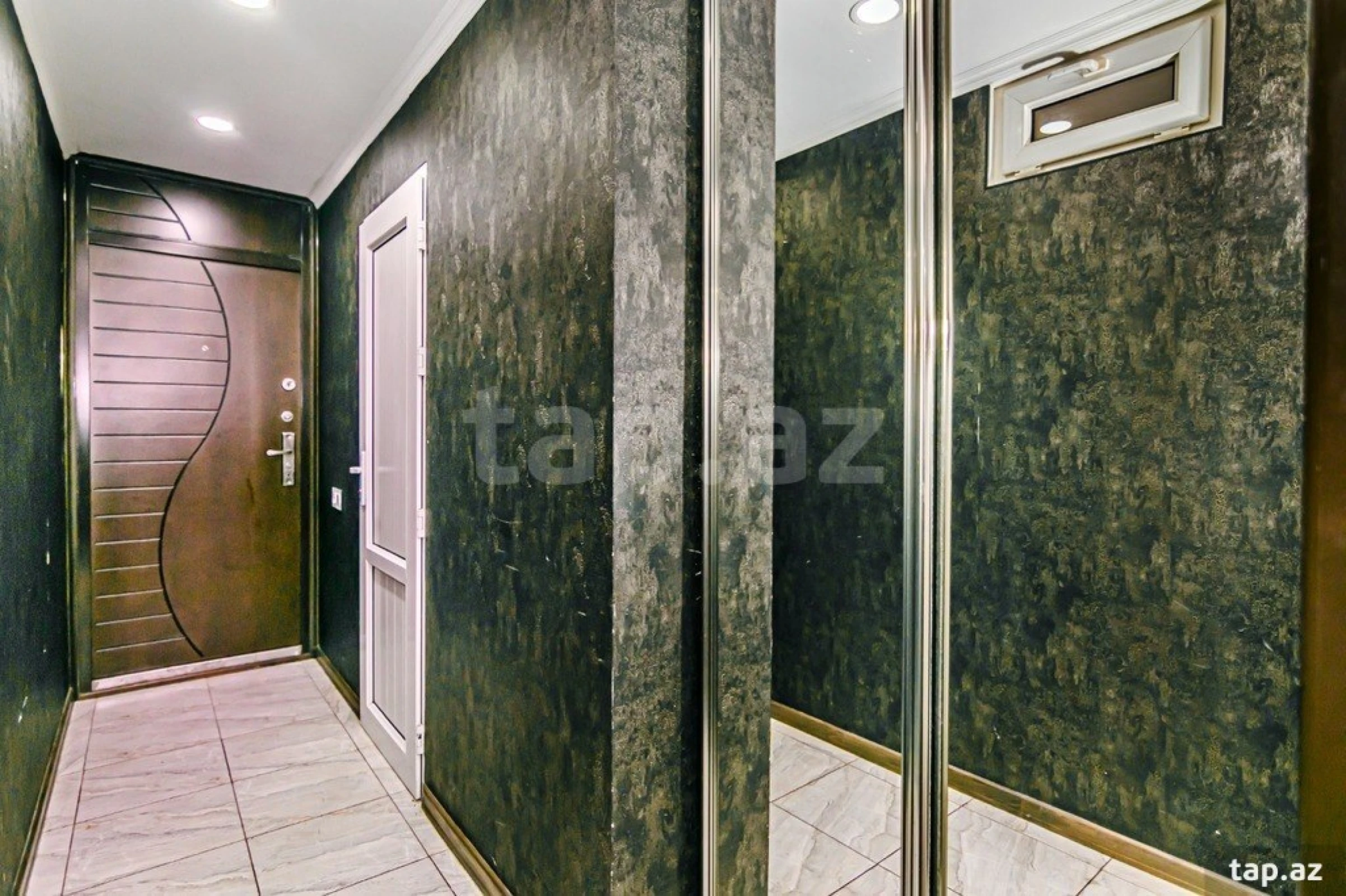 Kirayə verilir 3 otaqlı mənzil 245 m²