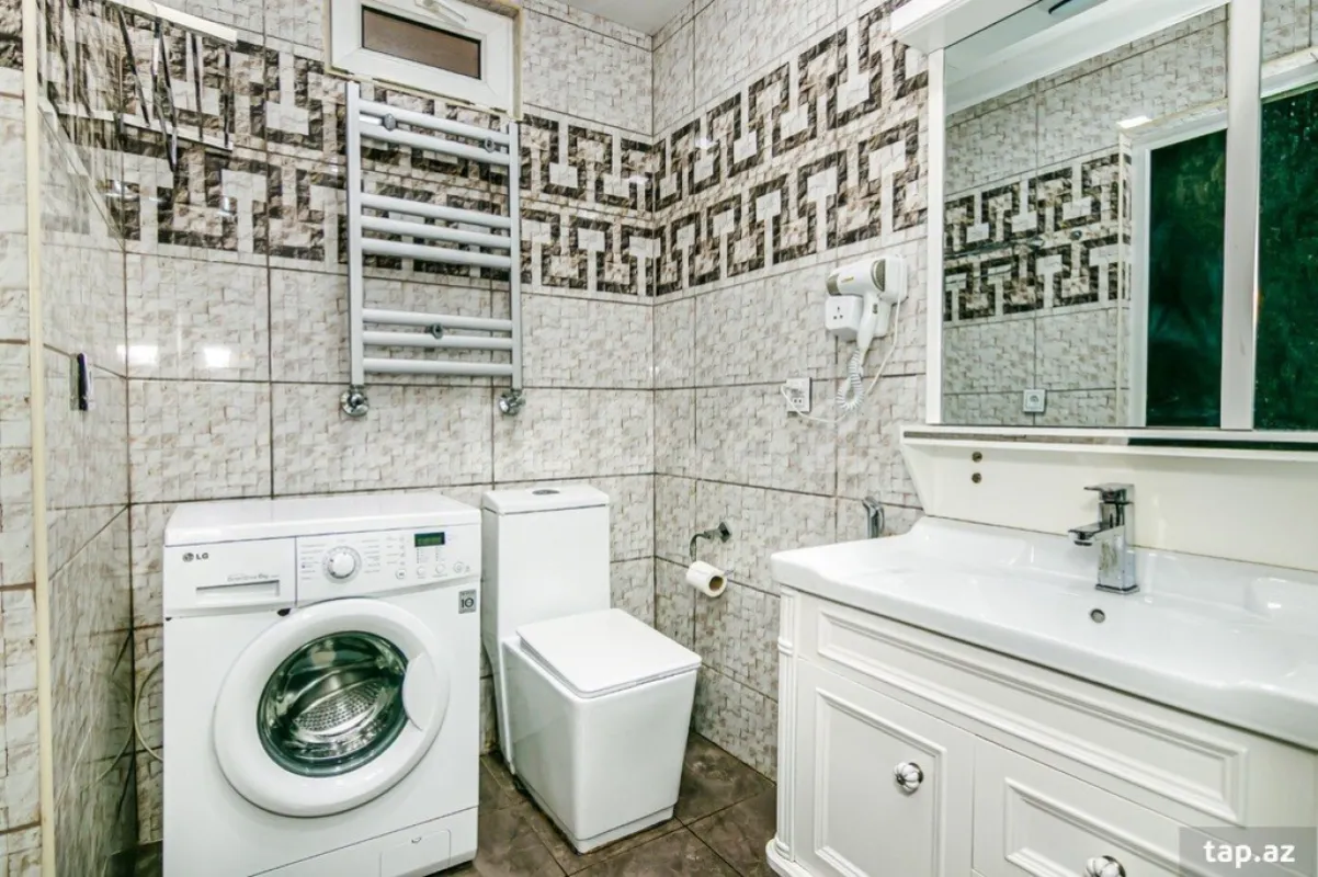 Kirayə verilir 3 otaqlı mənzil 245 m²