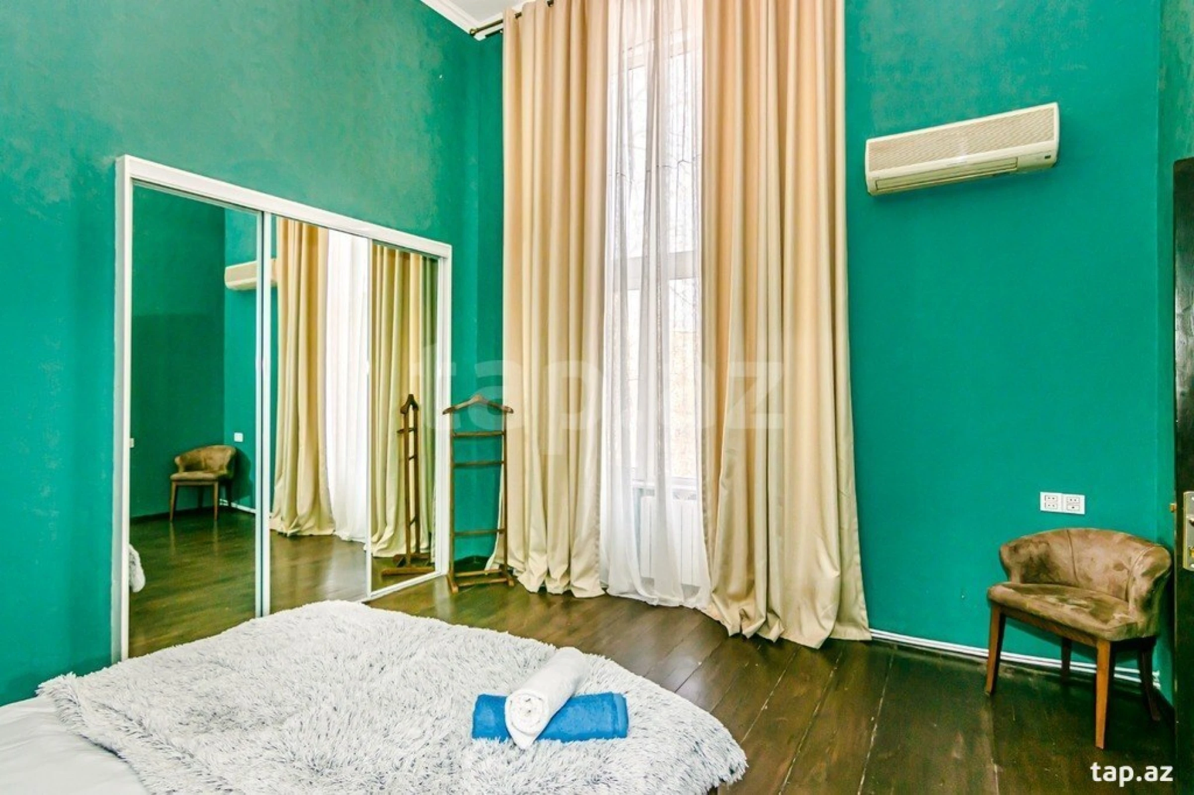 Kirayə verilir 3 otaqlı mənzil 245 m²