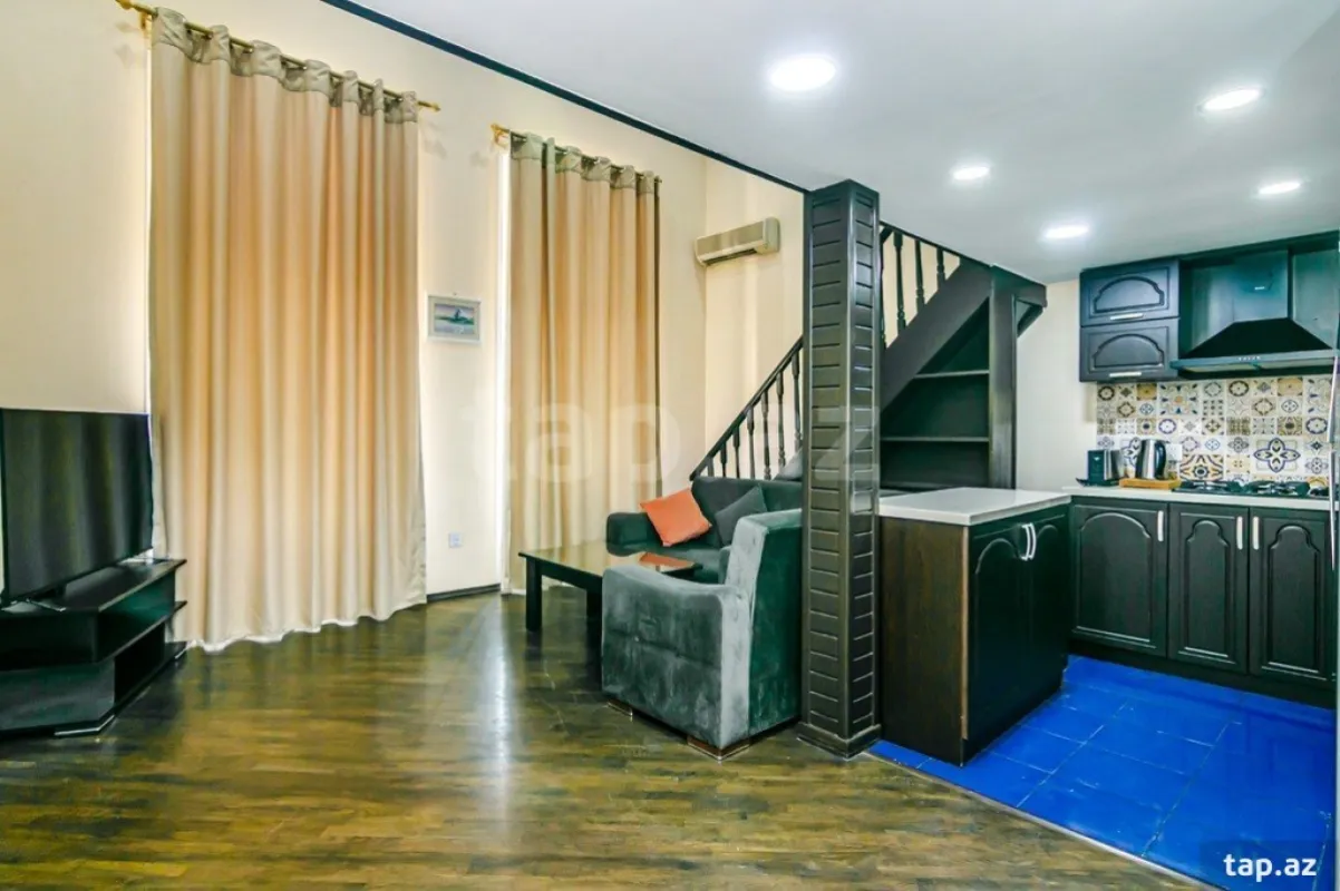 Kirayə verilir 3 otaqlı mənzil 245 m²