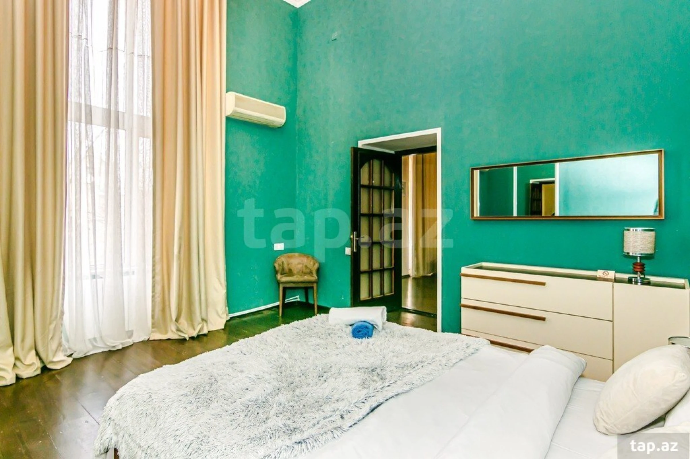 Kirayə verilir 3 otaqlı mənzil 245 m²