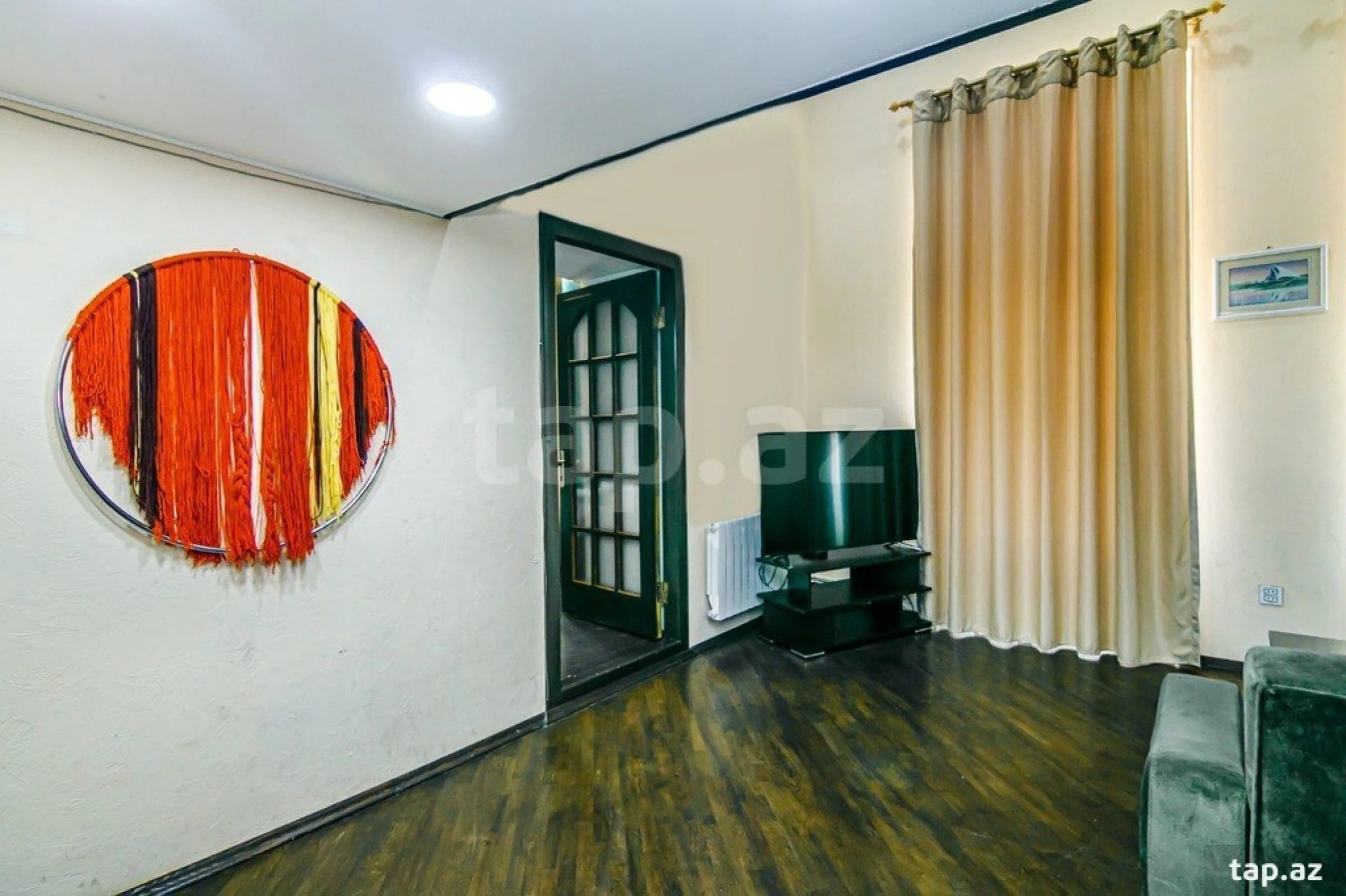 Kirayə verilir 3 otaqlı mənzil 245 m²