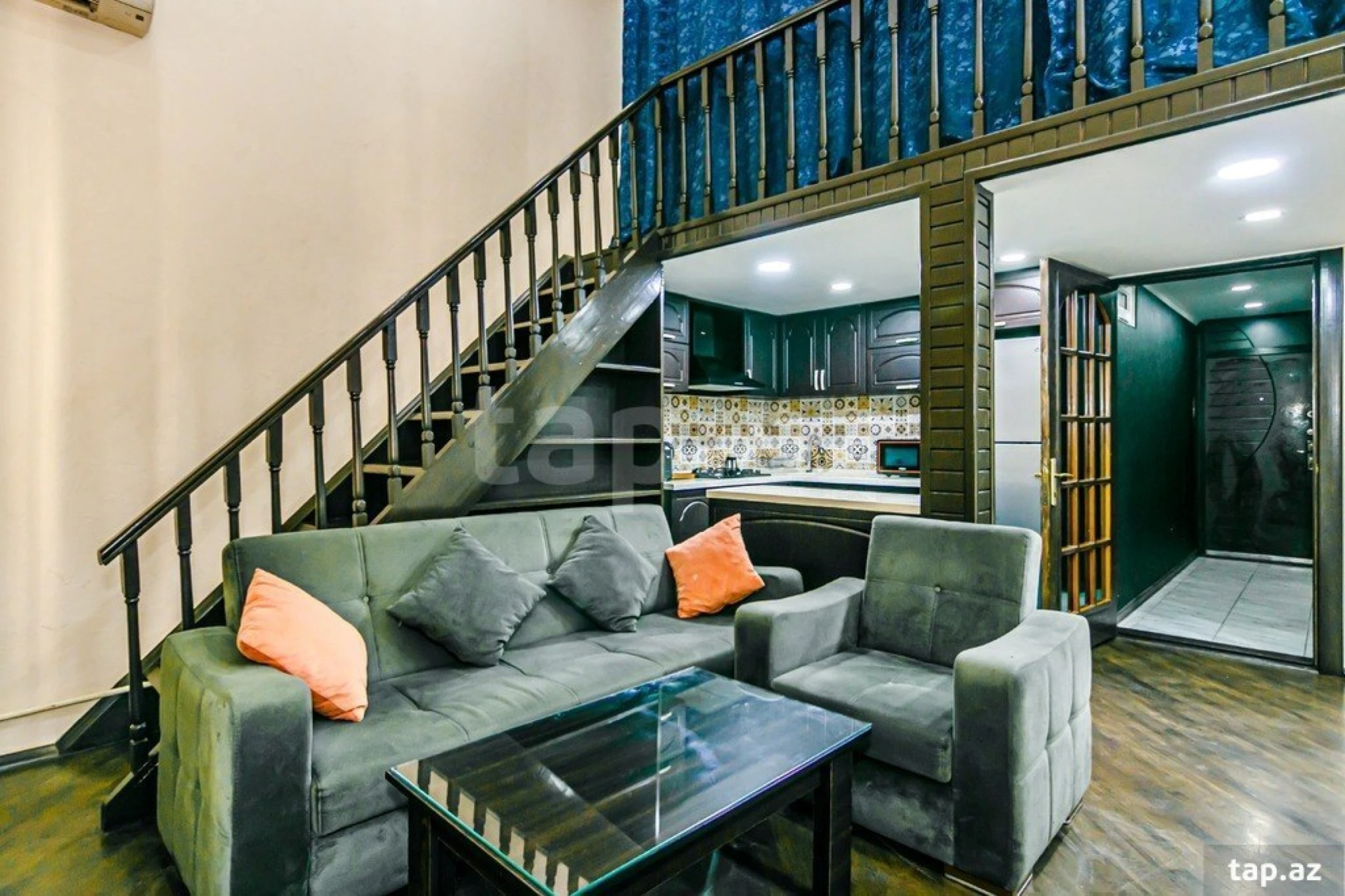 Kirayə verilir 3 otaqlı mənzil 245 m²