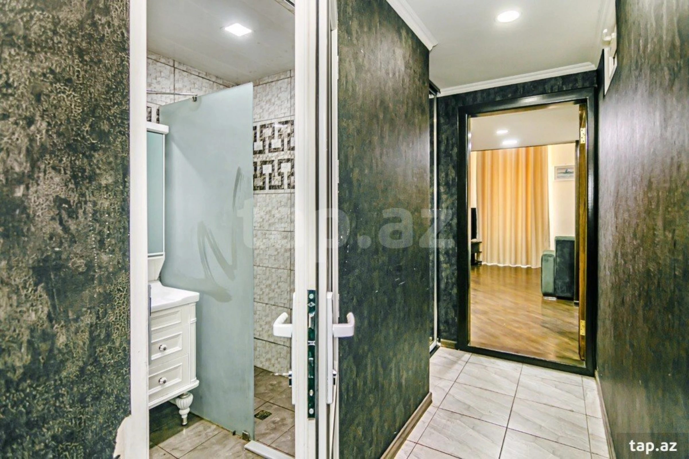 Kirayə verilir 3 otaqlı mənzil 245 m²