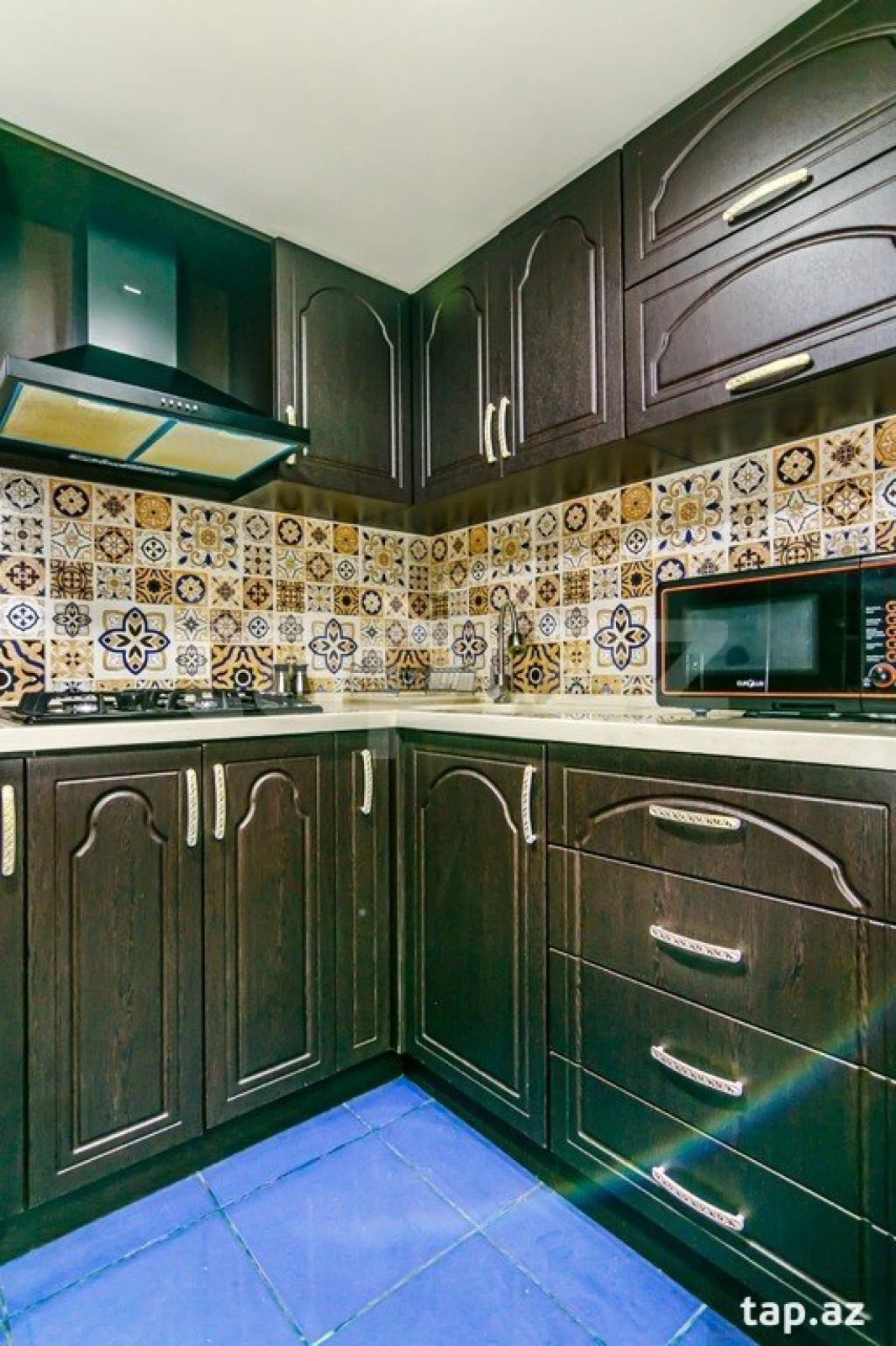 Kirayə verilir 3 otaqlı mənzil 245 m²