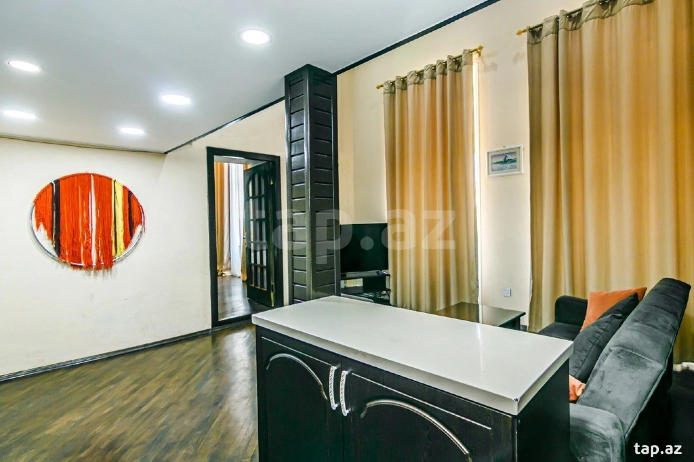 Kirayə verilir 3 otaqlı mənzil 245 m²