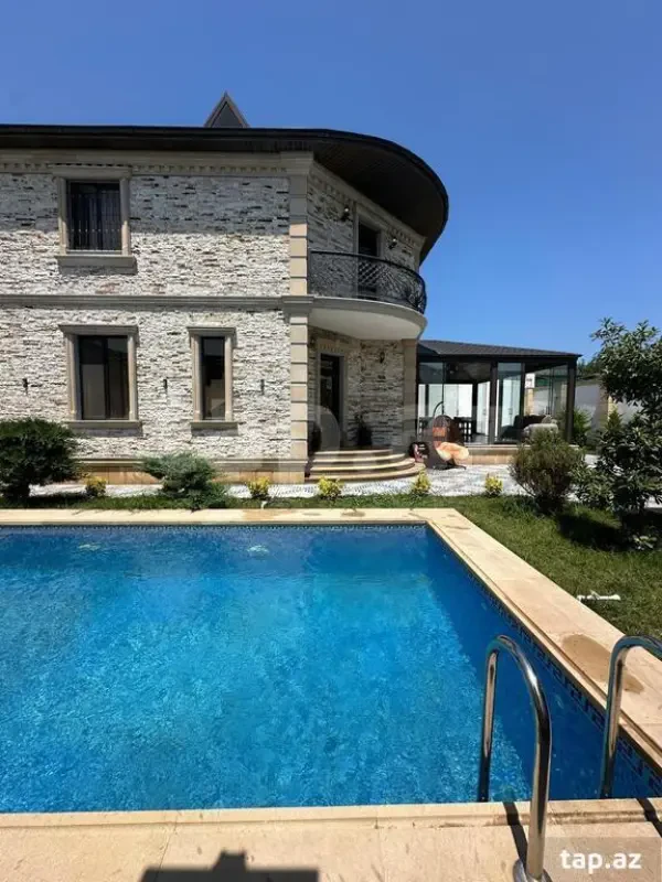 Kirayə verilir 5 otaqlı həyət evi 285 m²