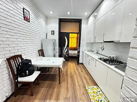 Kirayə verilir 3 otaqlı yeni tikili 84 m²
