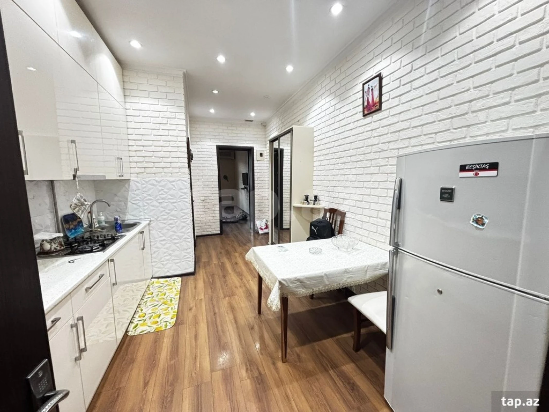 Kirayə verilir 3 otaqlı yeni tikili 84 m²