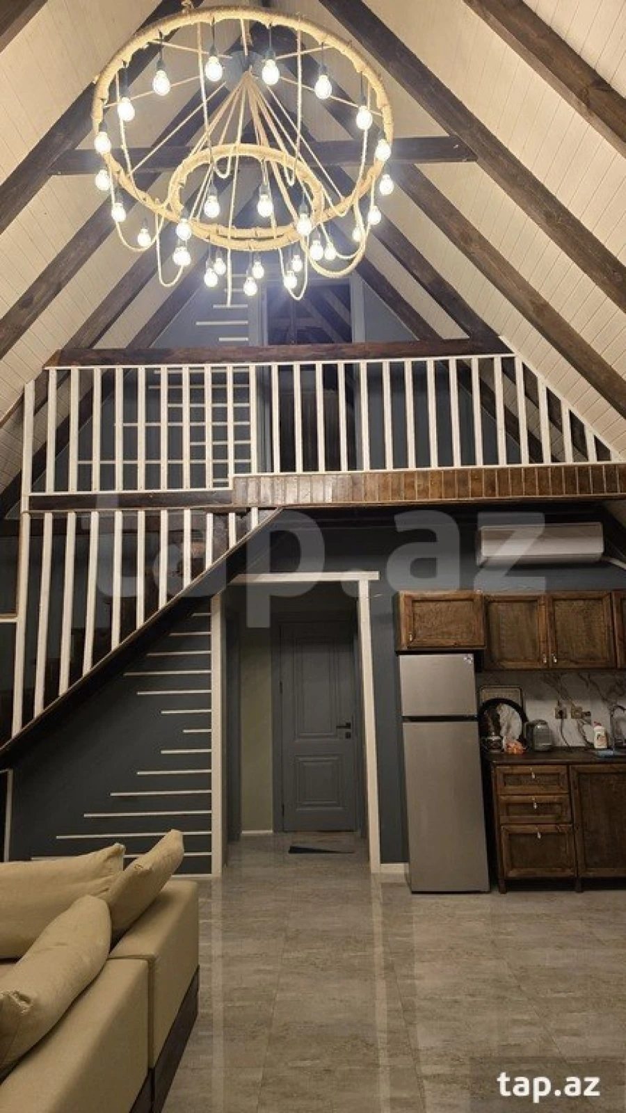 Kirayə verilir 4 otaqlı həyət evi