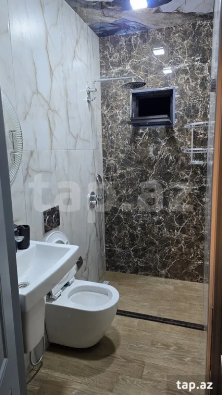 Kirayə verilir 4 otaqlı həyət evi