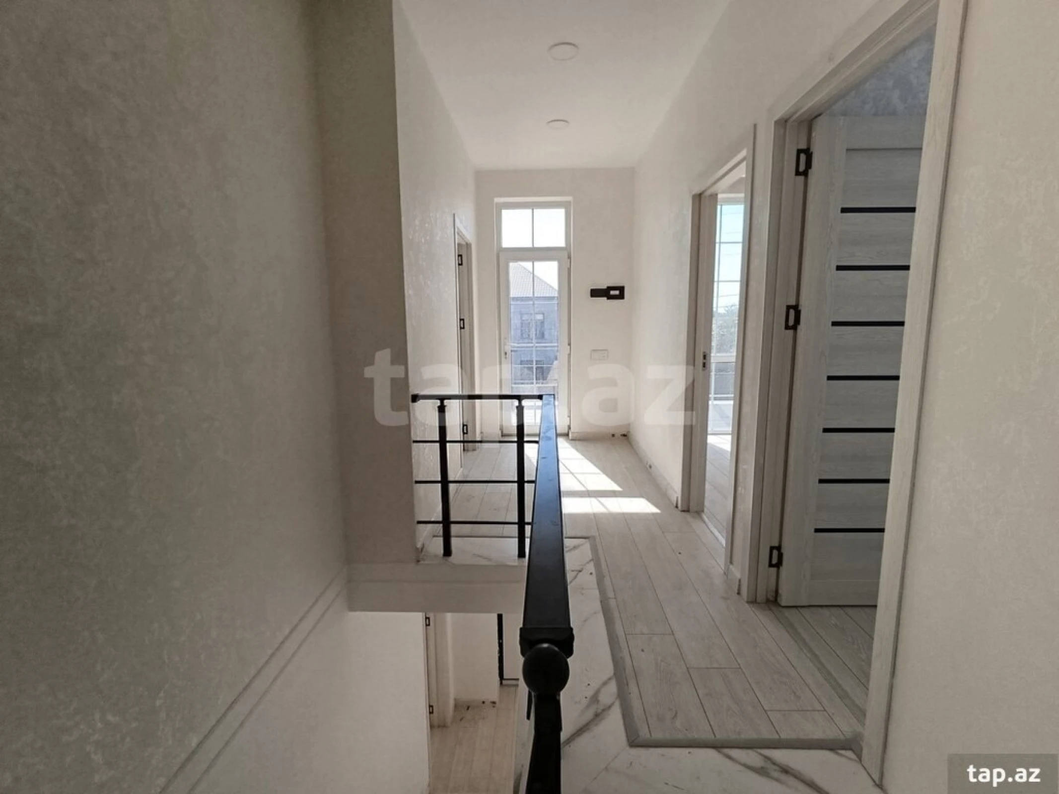 Satılır 4 otaqlı həyət evi