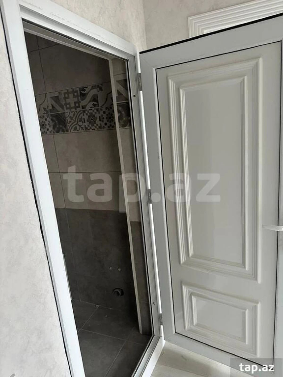 Satılır 3 otaqlı yeni tikili 76 m²