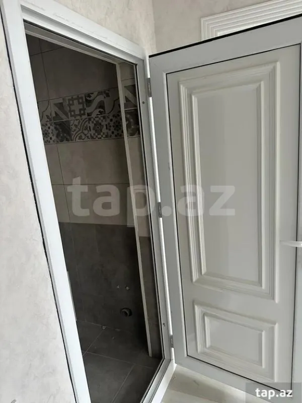 Satılır 3 otaqlı yeni tikili 76 m²