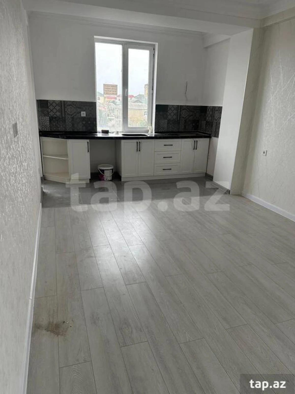 Satılır 3 otaqlı yeni tikili 76 m²