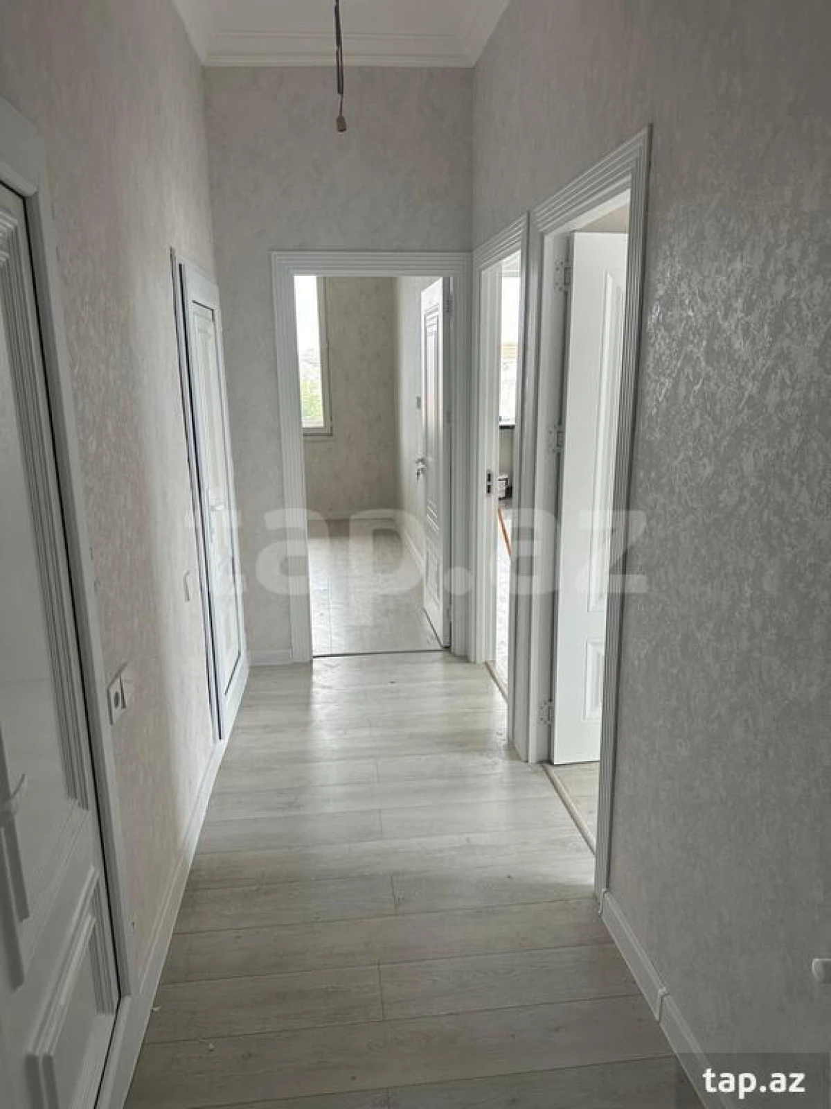 Satılır 3 otaqlı yeni tikili 76 m²