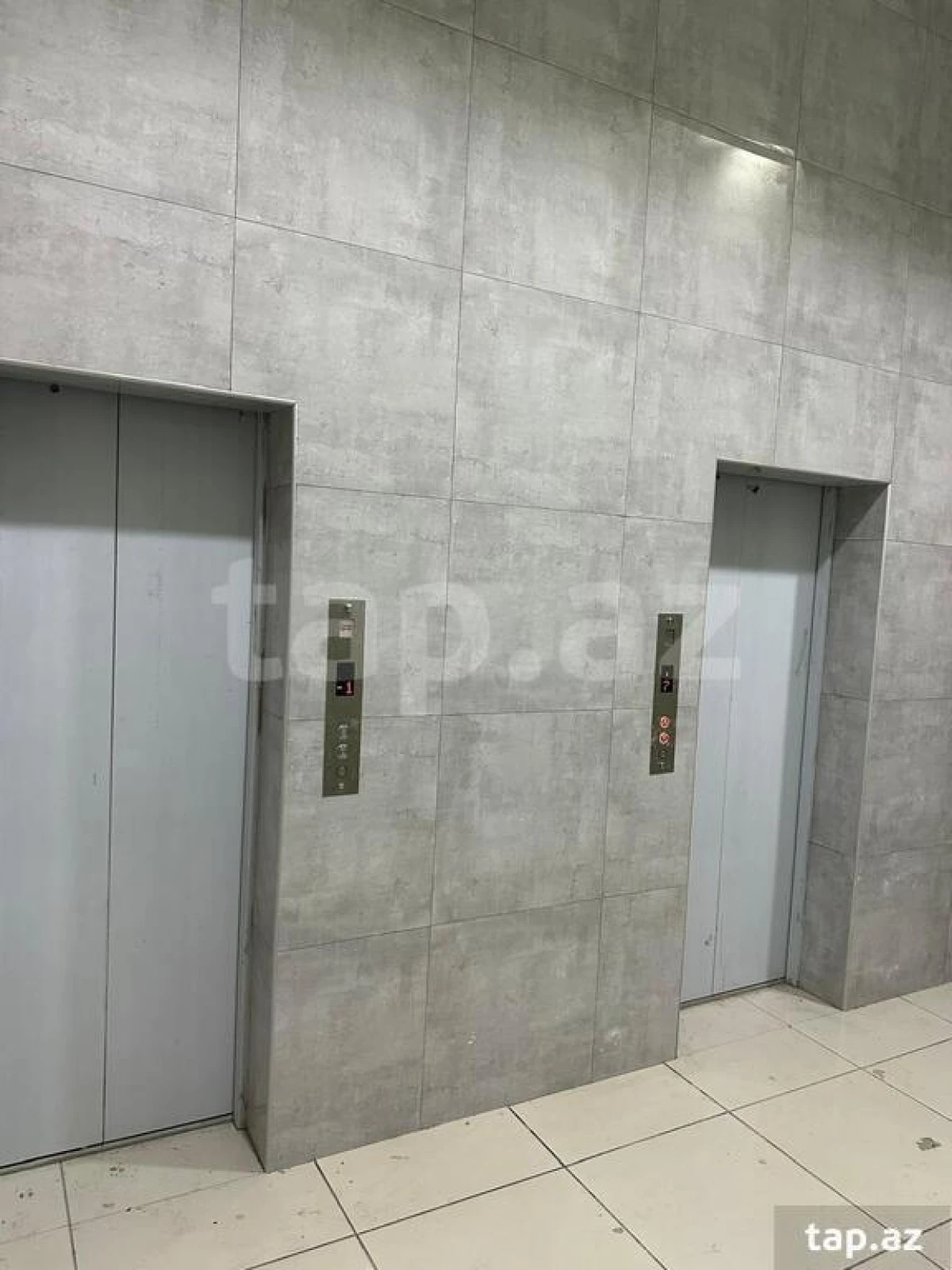 Satılır 3 otaqlı yeni tikili 76 m²