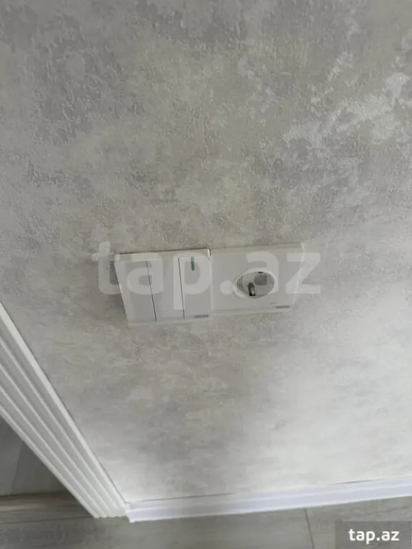 Satılır 3 otaqlı yeni tikili 76 m²