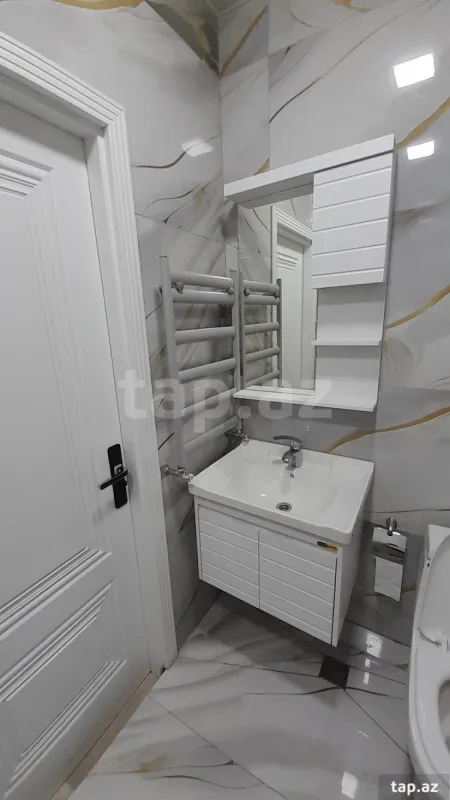 Kirayə verilir 2 otaqlı yeni tikili 50 m²
