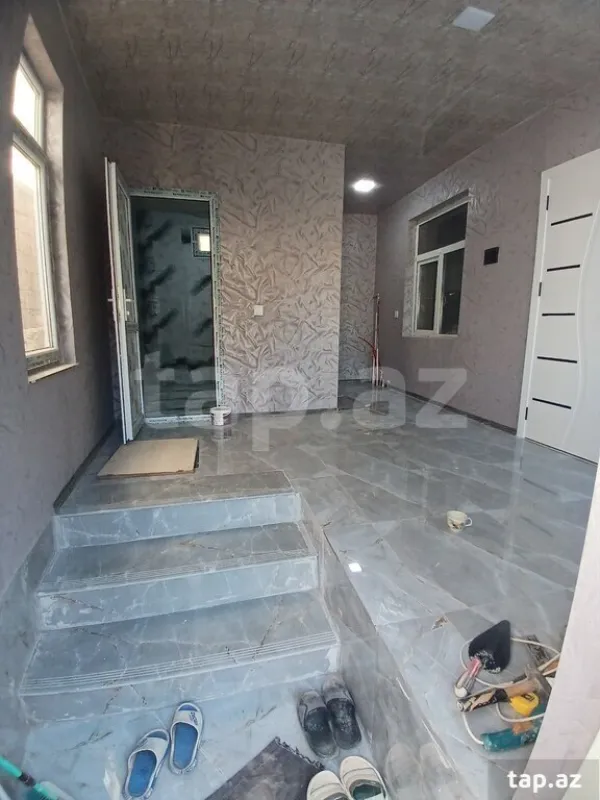 Satılır 4 otaqlı həyət evi