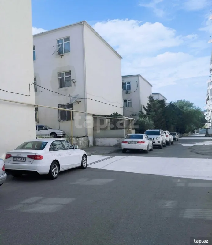 Kirayə verilir 3 otaqlı yeni tikili 75 m²