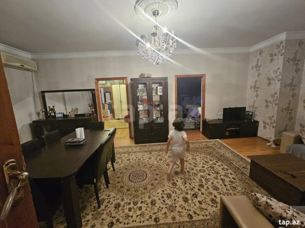 Satılır 4 otaqlı həyət evi