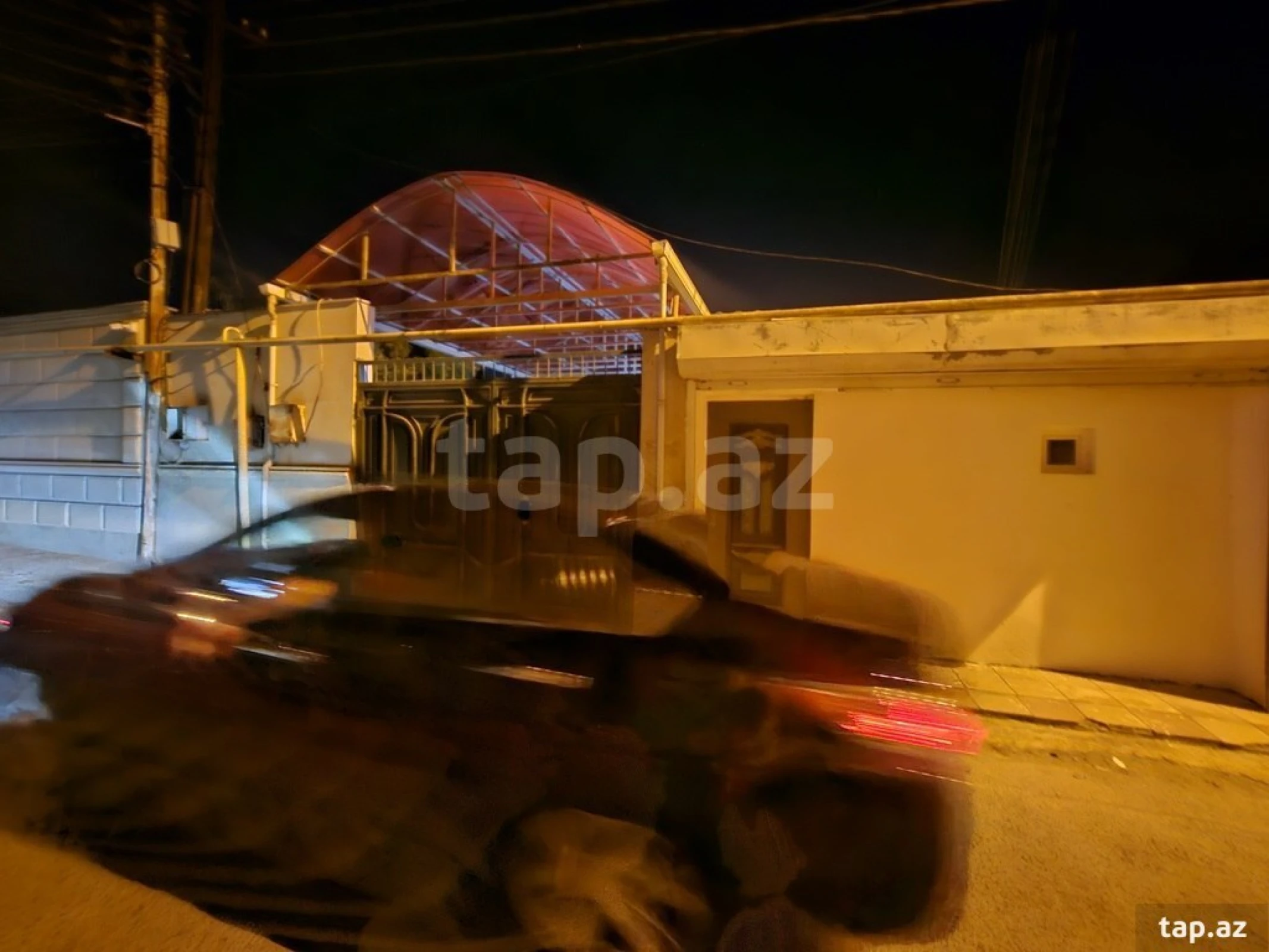 Satılır 4 otaqlı həyət evi