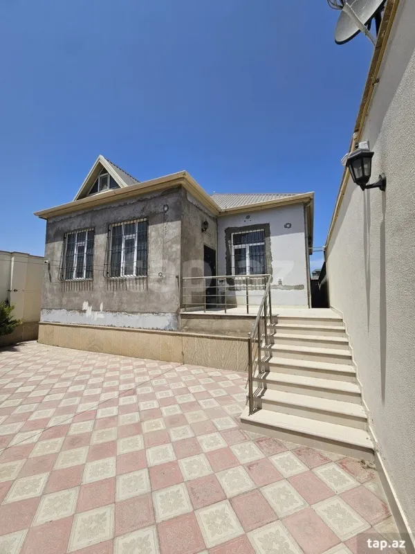 Satılır 3 otaqlı həyət evi