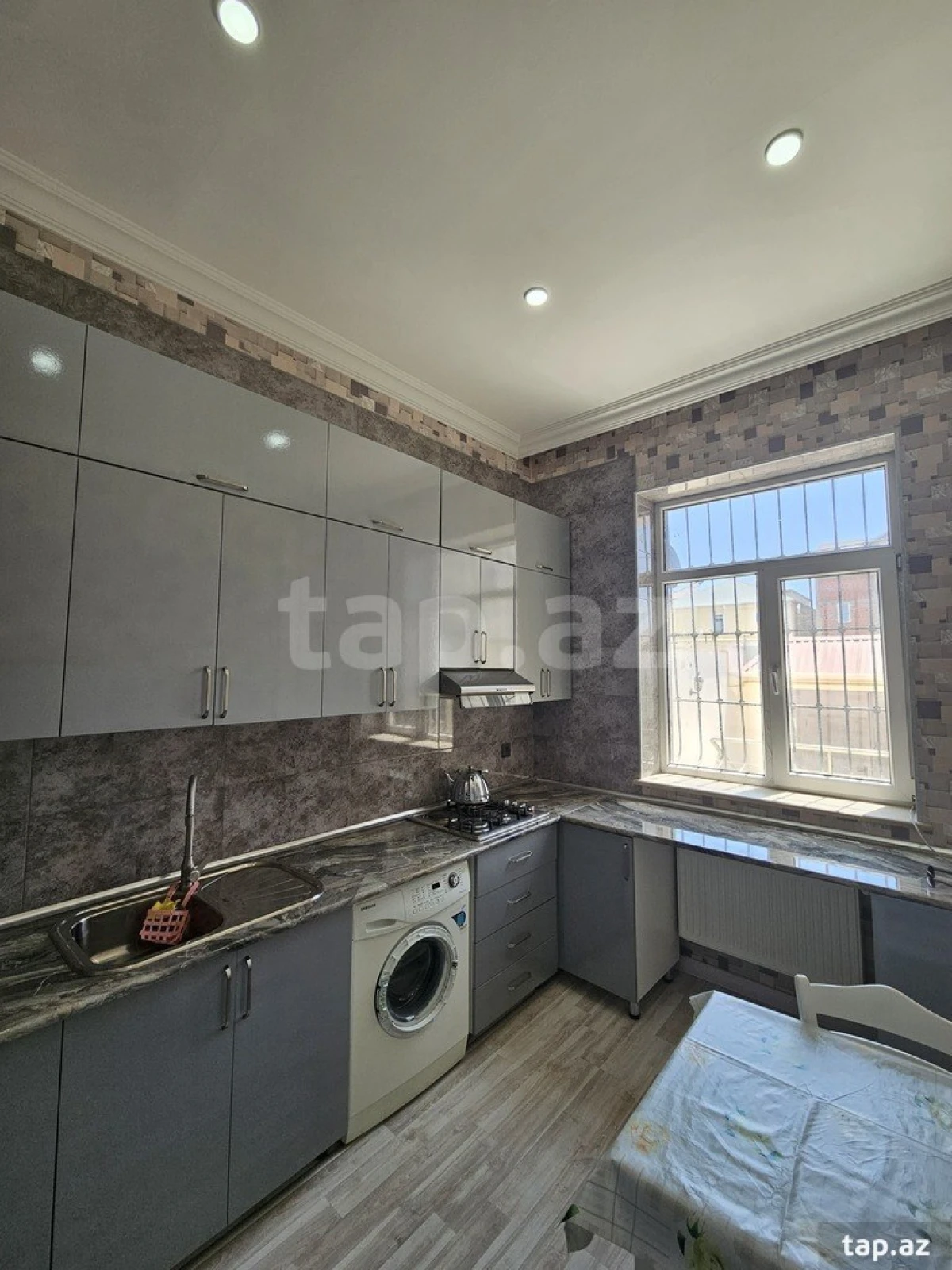 Satılır 3 otaqlı həyət evi