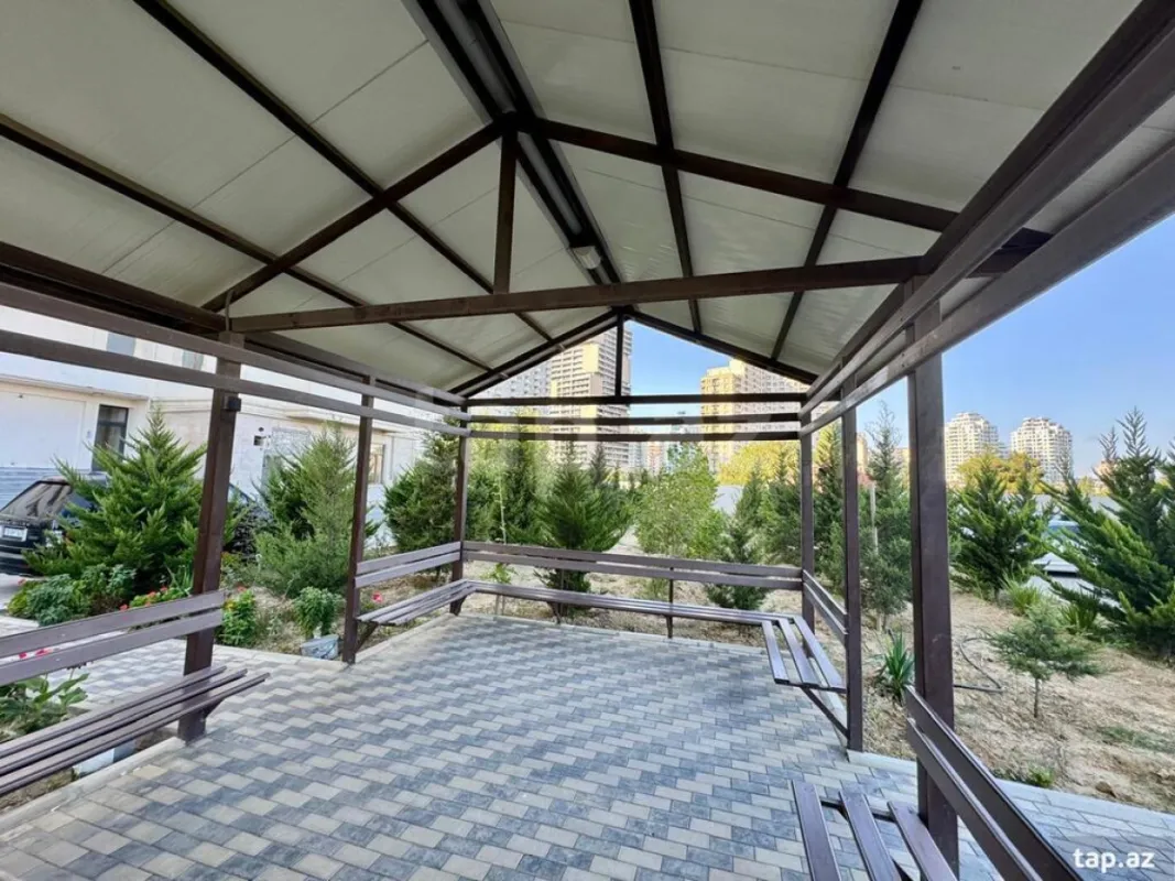 Satılır 3 otaqlı yeni tikili 130 m²