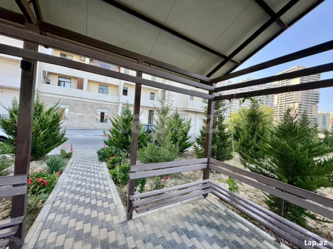 Satılır 3 otaqlı yeni tikili 130 m²