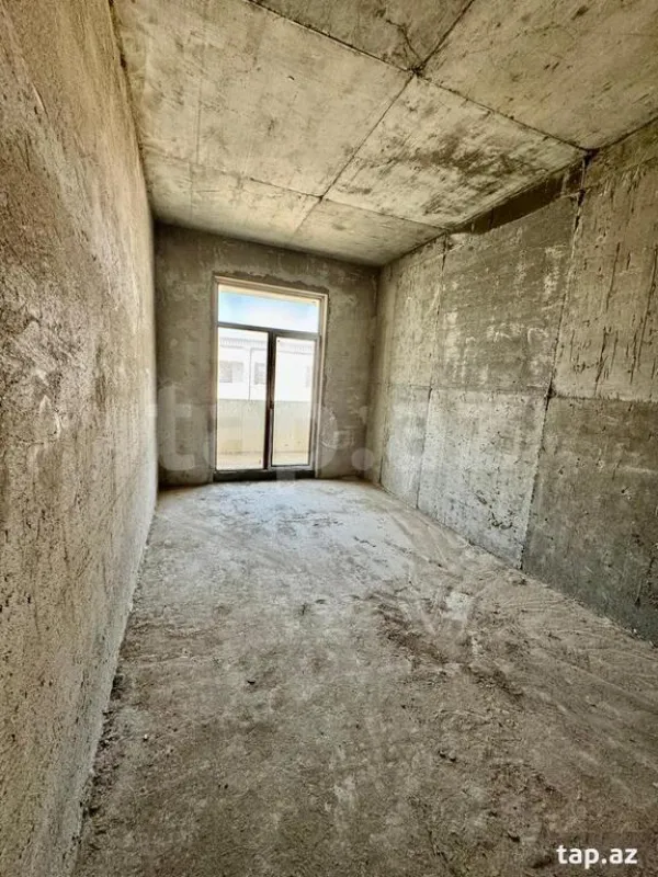 Satılır 3 otaqlı yeni tikili 130 m²