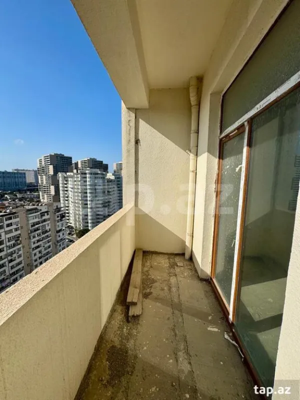 Satılır 3 otaqlı yeni tikili 130 m²