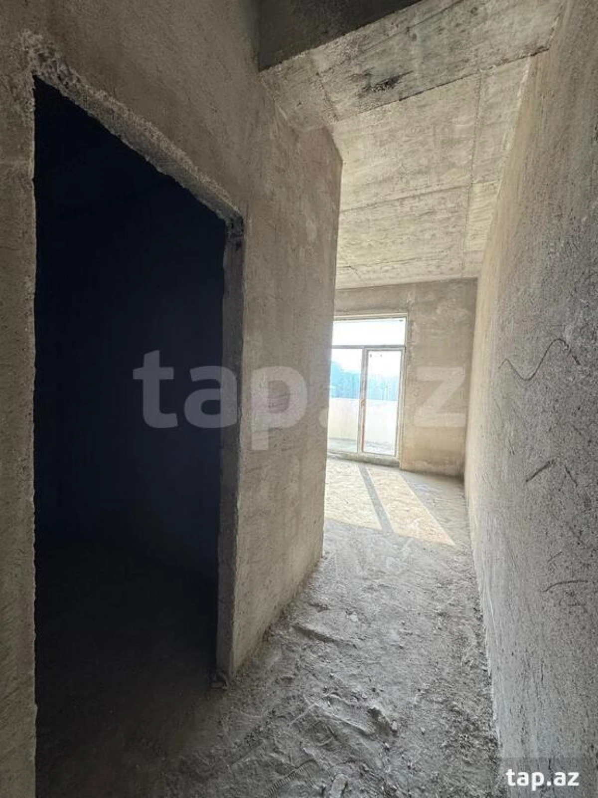 Satılır 3 otaqlı yeni tikili 130 m²