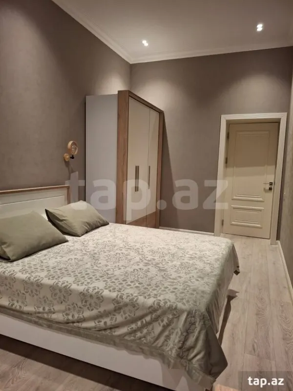 Satılır 2 otaqlı mənzil 55 m²