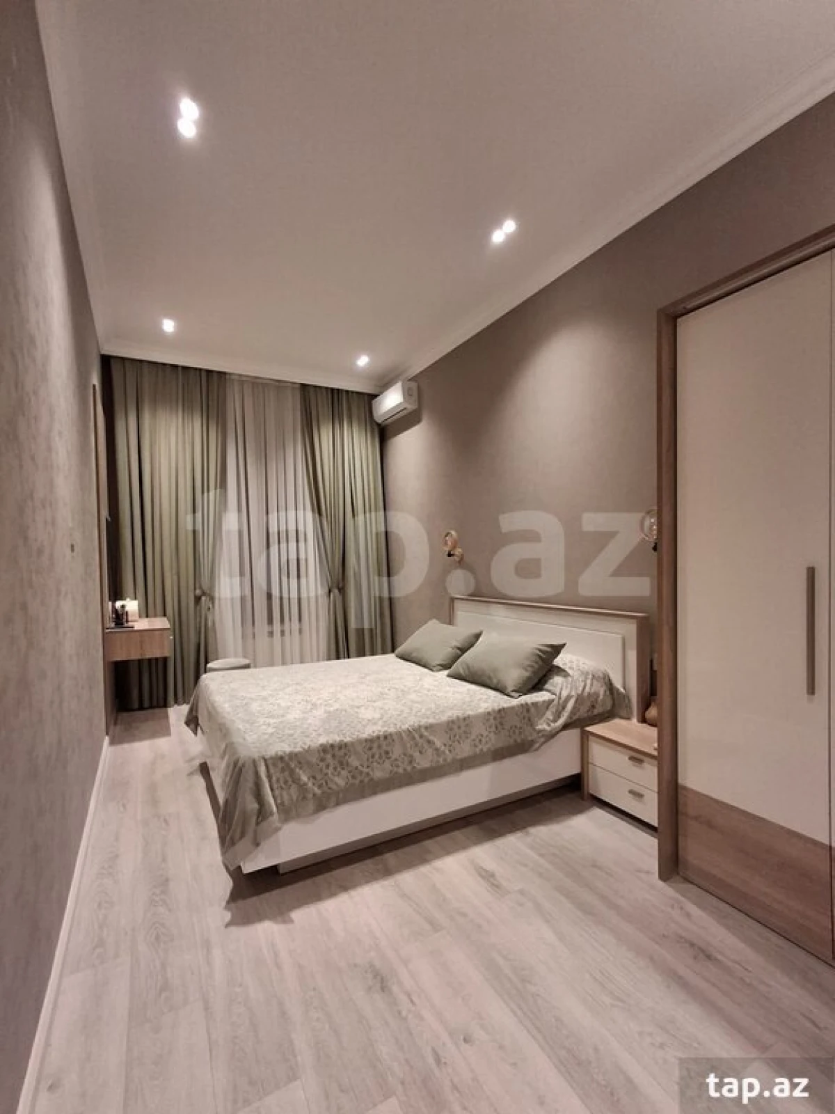 Satılır 2 otaqlı mənzil 55 m²