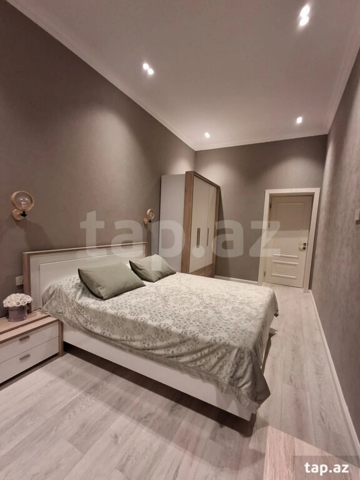 Satılır 2 otaqlı mənzil 55 m²