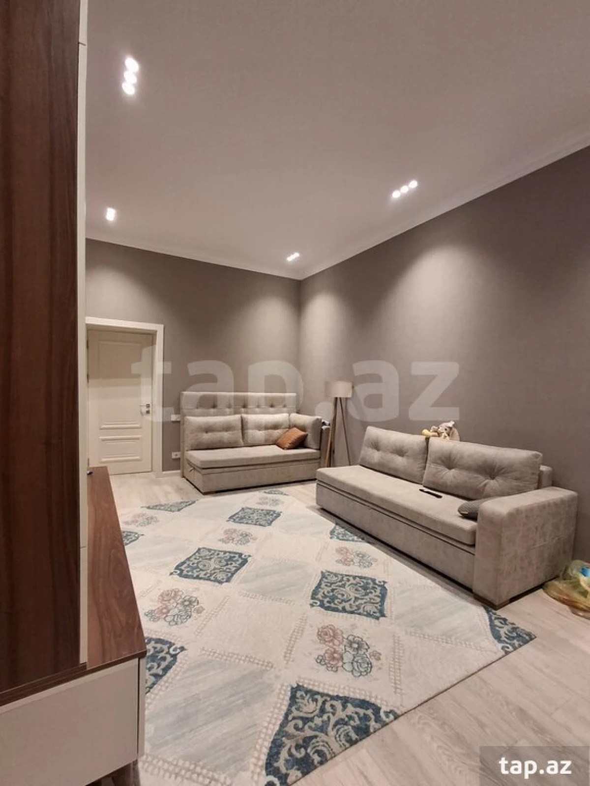 Satılır 2 otaqlı mənzil 55 m²