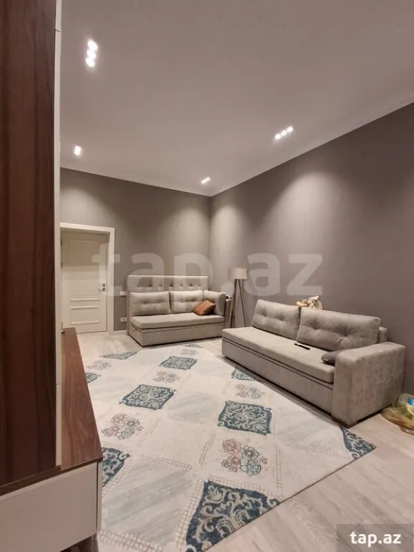 Satılır 2 otaqlı mənzil 55 m²